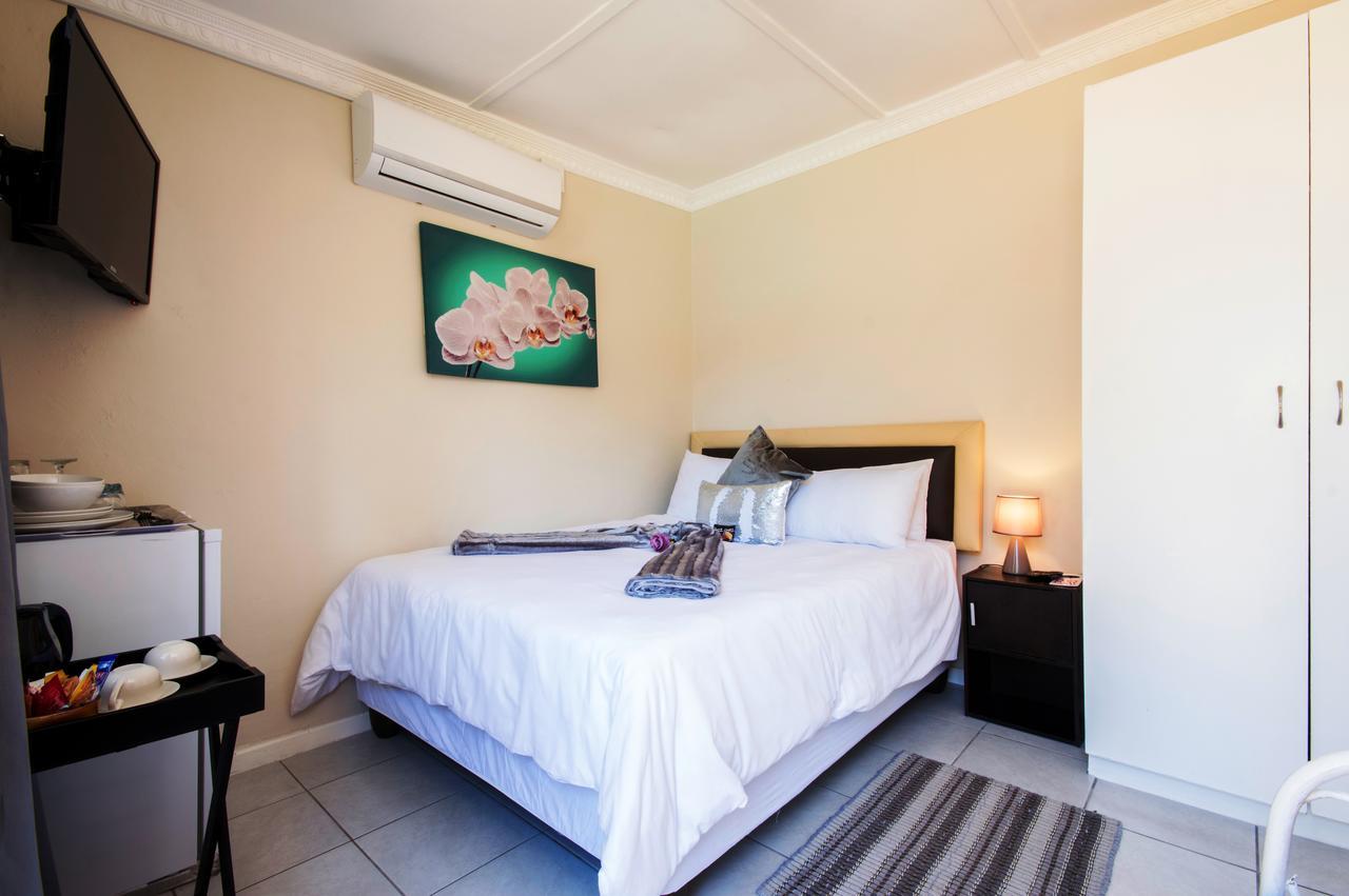 Walmer Villiers Self Catering Port Elizabeth Exterior photo